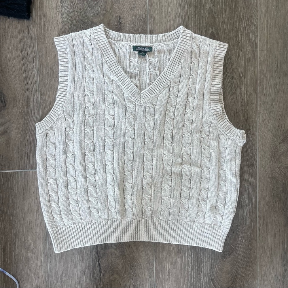 wild fable grey cropped vest